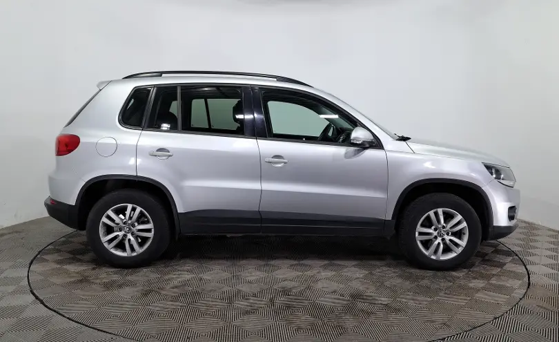 Volkswagen Tiguan 2015 года за 5 590 000 тг. в Алматы фото 4