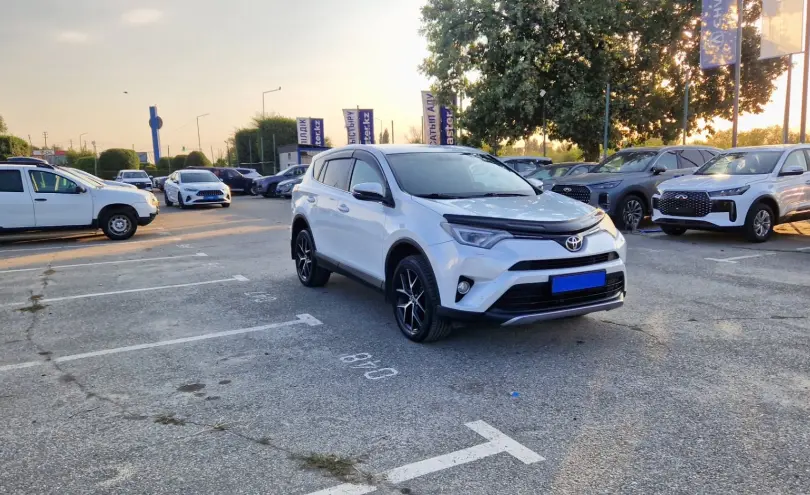 Toyota RAV4 2018 года за 14 000 000 тг. в Талдыкорган фото 3