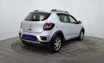 Renault Sandero 2015 года за 3 590 000 тг. в Астана