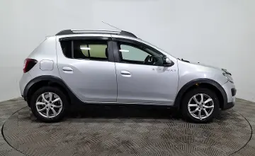 Renault Sandero 2015 года за 3 590 000 тг. в Астана фото 4