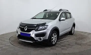 Renault Sandero 2015 года за 3 590 000 тг. в Астана фото 1