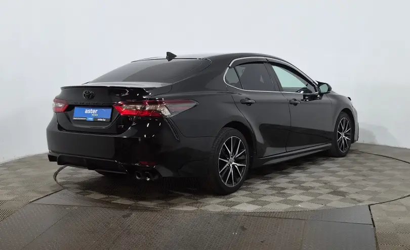 Toyota Camry 2022 года за 10 950 000 тг. в Астана фото 5