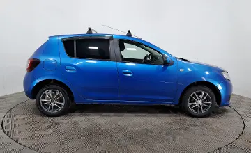 Renault Sandero 2015 года за 3 990 000 тг. в Астана фото 4
