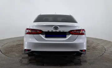 Toyota Camry 2018 года за 10 990 000 тг. в Астана