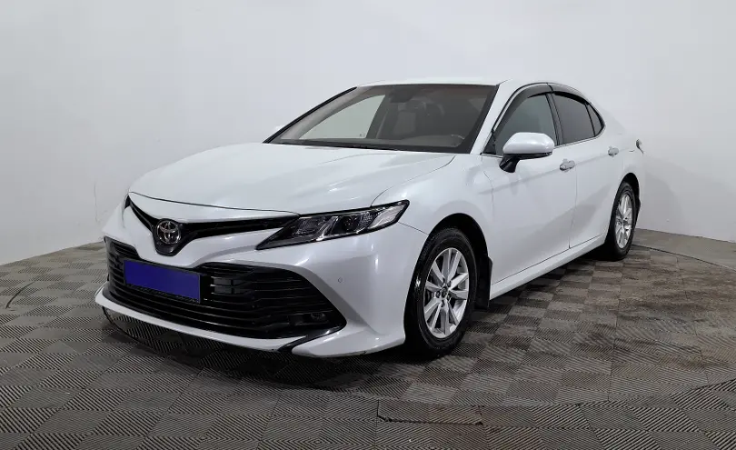 Toyota Camry 2018 года за 10 000 000 тг. в Алматы фото 1