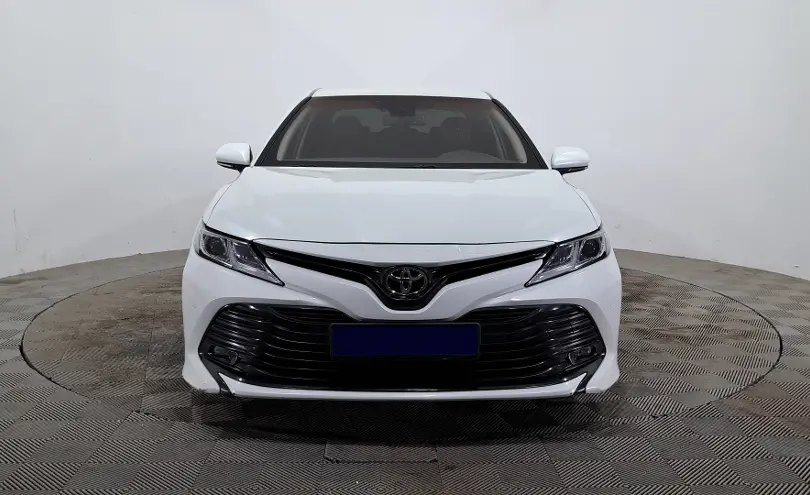 Toyota Camry 2018 года за 10 000 000 тг. в Алматы фото 2