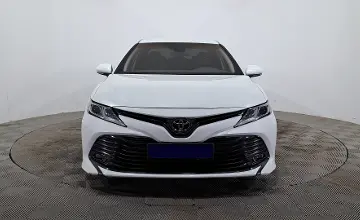 Toyota Camry 2018 года за 10 990 000 тг. в Астана фото 2