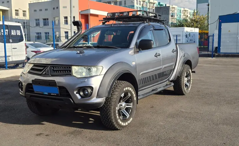 Mitsubishi L200 2013 года за 7 400 000 тг. в Алматы