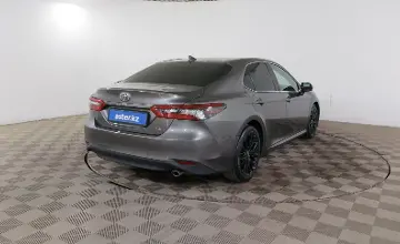 Toyota Camry 2021 года за 11 490 000 тг. в Шымкент