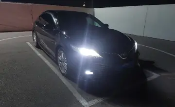 Toyota Camry 2018 года за 11 590 000 тг. в Шымкент фото 2