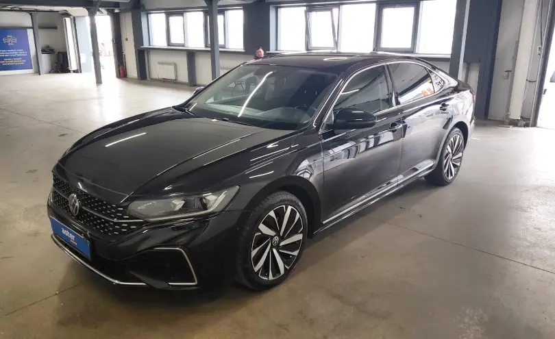 Volkswagen Passat 2022 года за 10 990 000 тг. в Астана