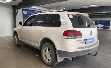 Volkswagen Touareg 2008 года за 5 990 000 тг. в Астана фото 4