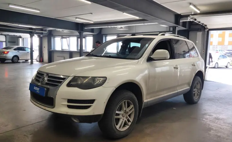 Volkswagen Touareg 2008 года за 5 990 000 тг. в Астана