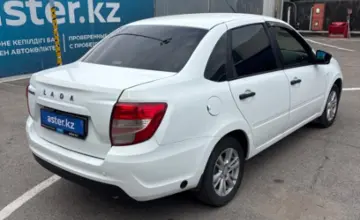 LADA (ВАЗ) Granta 2018 года за 2 890 000 тг. в Алматы фото 3