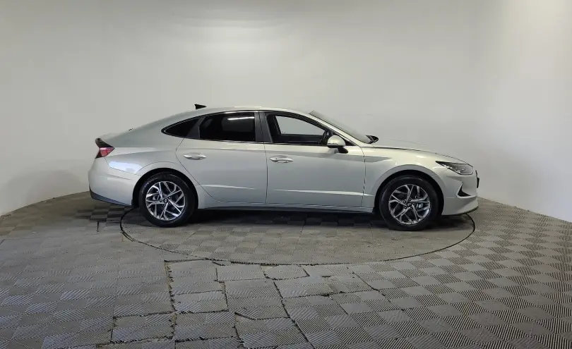 Hyundai Sonata 2023 года за 11 590 000 тг. в Алматы фото 4