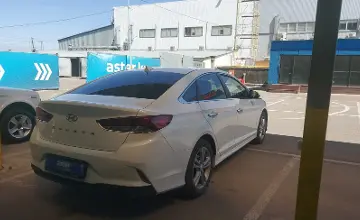 Hyundai Sonata 2019 года за 8 290 000 тг. в Алматы фото 3