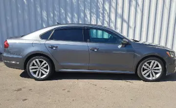 Volkswagen Passat 2018 года за 6 490 000 тг. в Алматы фото 4