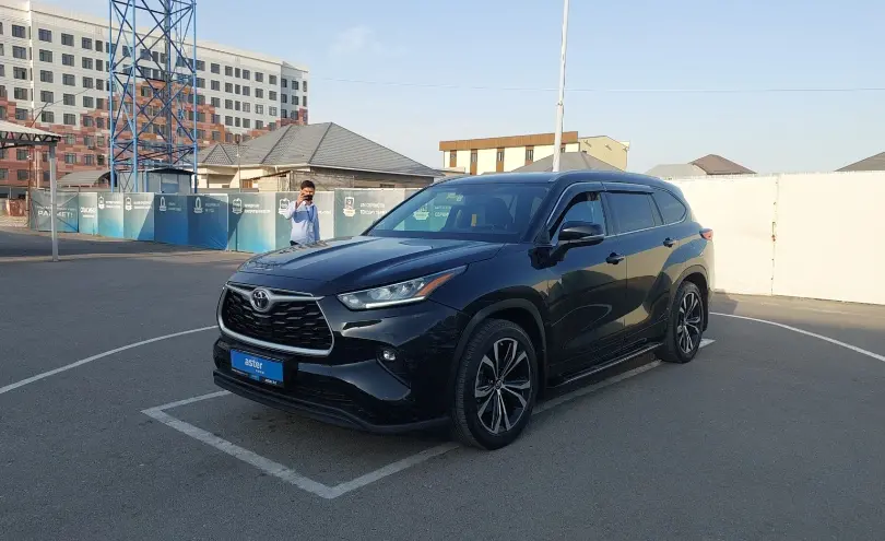Toyota Highlander 2022 года за 23 000 000 тг. в Шымкент