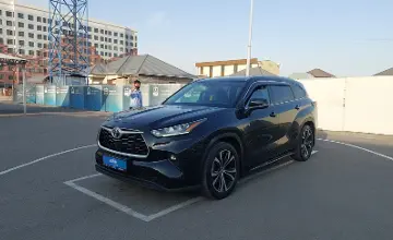 Toyota Highlander 2022 года за 23 000 000 тг. в Шымкент фото 1