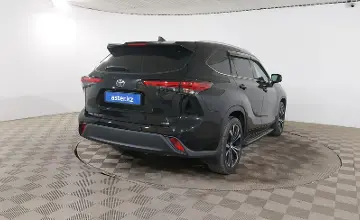 Toyota Highlander 2022 года за 23 000 000 тг. в Шымкент
