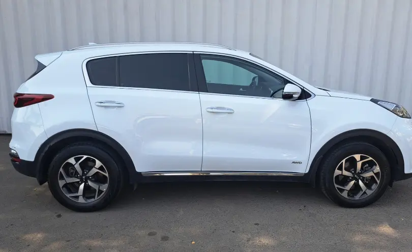 Kia Sportage 2020 года за 9 890 000 тг. в Алматы фото 4