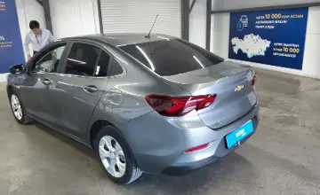 Chevrolet Onix 2025 года за 6 710 000 тг. в Астана фото 4
