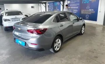 Chevrolet Onix 2025 года за 6 710 000 тг. в Астана фото 3