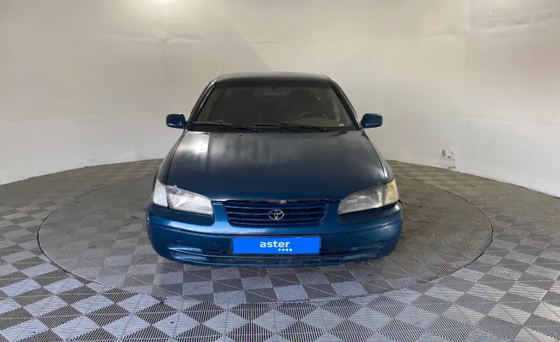 Toyota Camry 1998 года за 2 100 000 тг. в Павлодар фото 2