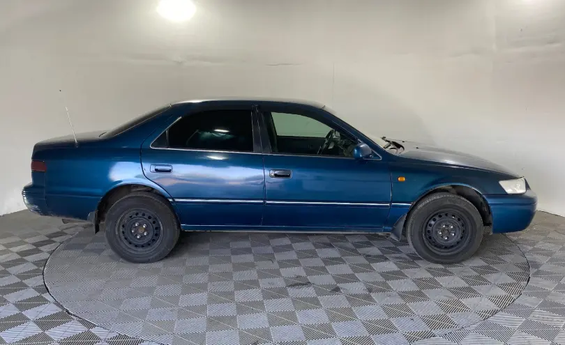 Toyota Camry 1998 года за 2 100 000 тг. в Павлодар фото 4