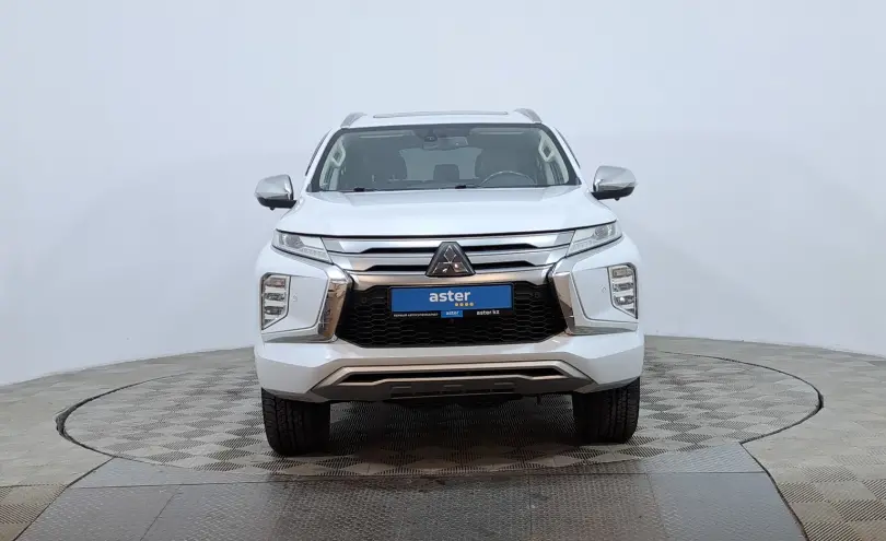 Mitsubishi Pajero Sport 2020 года за 14 880 000 тг. в Астана фото 2