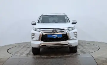 Mitsubishi Pajero Sport 2020 года за 15 990 000 тг. в Астана фото 2