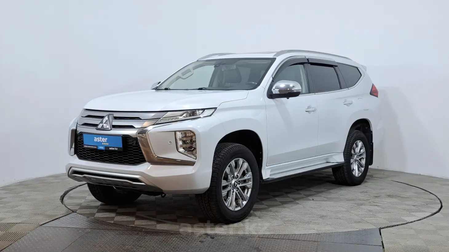 Mitsubishi Pajero Sport, 2020