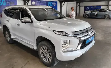 Mitsubishi Pajero Sport 2020 года за 15 990 000 тг. в Астана фото 2