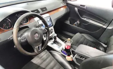 Volkswagen Passat 2010 года за 3 890 000 тг. в Астана фото 5