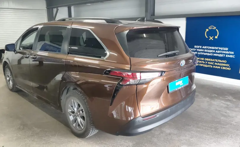 Toyota Sienna 2022 года за 14 990 000 тг. в Астана фото 4
