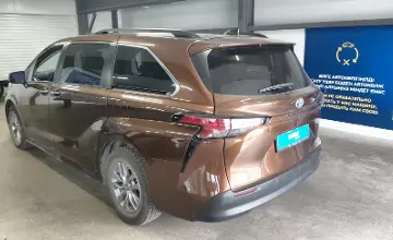 Toyota Sienna 2022 года за 14 990 000 тг. в Астана фото 4