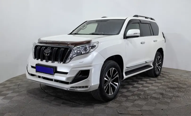 Toyota Land Cruiser Prado 2015 года за 17 990 000 тг. в Астана
