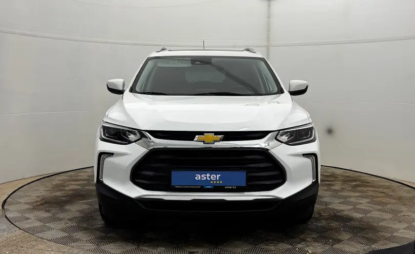 Chevrolet Tracker 2024 года за 6 910 000 тг. в Актобе фото 2