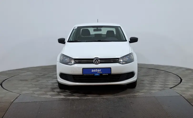 Volkswagen Polo 2014 года за 3 550 000 тг. в Астана фото 2