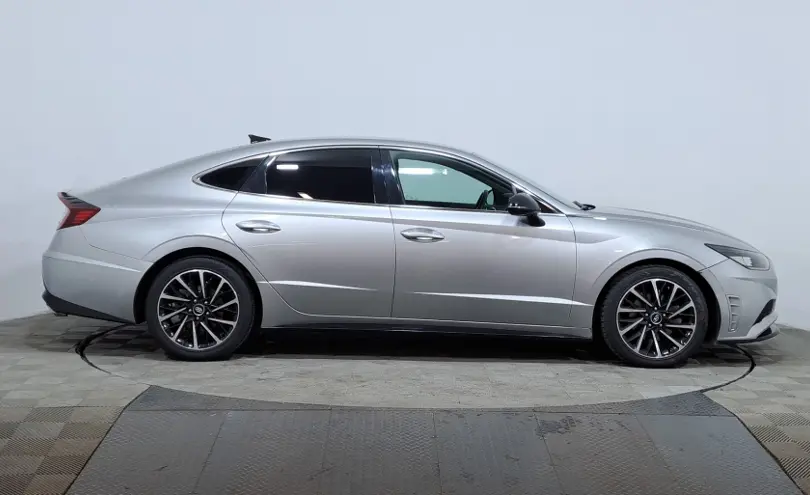 Hyundai Sonata 2020 года за 8 900 000 тг. в Астана фото 4