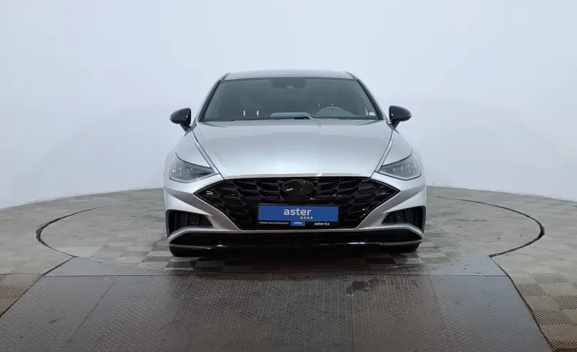Hyundai Sonata 2020 года за 8 900 000 тг. в Астана фото 2