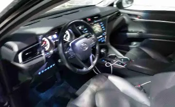 Toyota Camry 2018 года за 14 590 000 тг. в Алматы фото 5