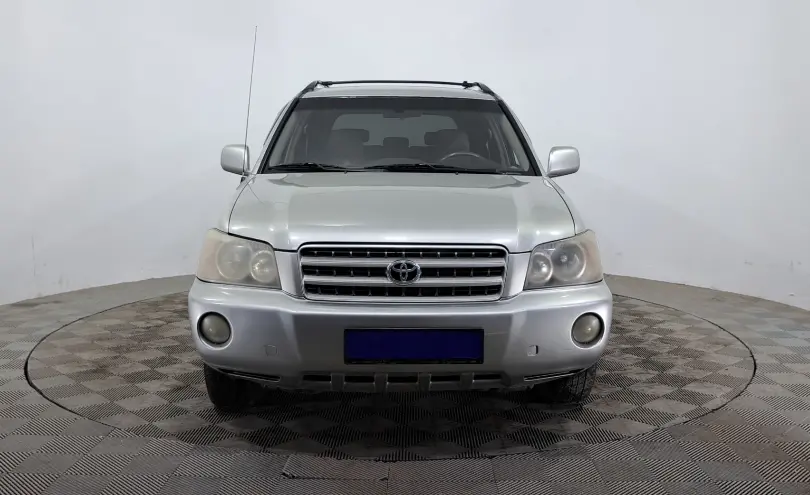 Toyota Highlander 2002 года за 4 990 000 тг. в Астана фото 2