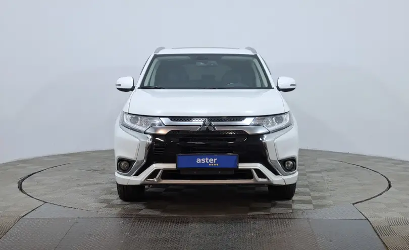 Mitsubishi Outlander 2022 года за 9 380 000 тг. в Астана фото 2