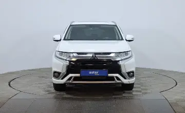 Mitsubishi Outlander 2022 года за 9 990 000 тг. в Астана фото 2