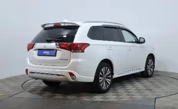 Mitsubishi Outlander 2022 года за 9 990 000 тг. в Астана