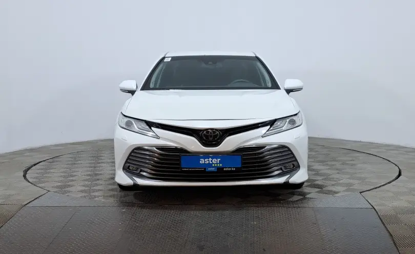 Toyota Camry 2021 года за 13 330 000 тг. в Астана фото 2
