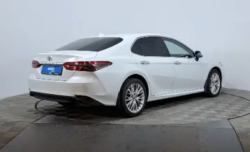 Toyota Camry 2021 года за 13 830 000 тг. в Астана