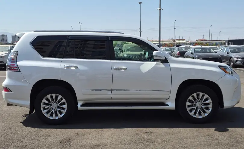 Lexus GX 2018 года за 26 250 000 тг. в Алматы фото 4