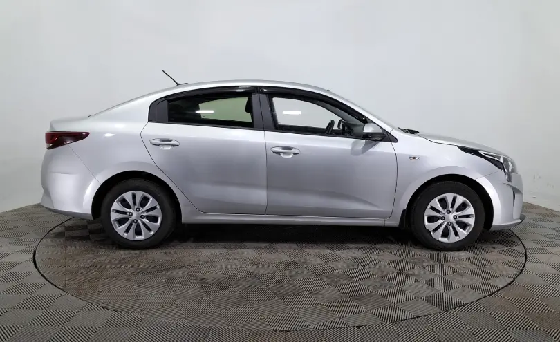 Kia Rio 2021 года за 7 190 000 тг. в Алматы фото 4